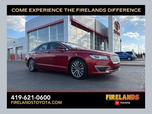 Used 2018 Lincoln MKZ Premiere image 1