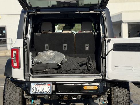 Used 2022 Ford Bronco Wildtrak image 8