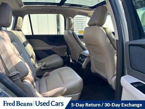 Used 2023 Lincoln Aviator AWD w/ Premium Package image 20