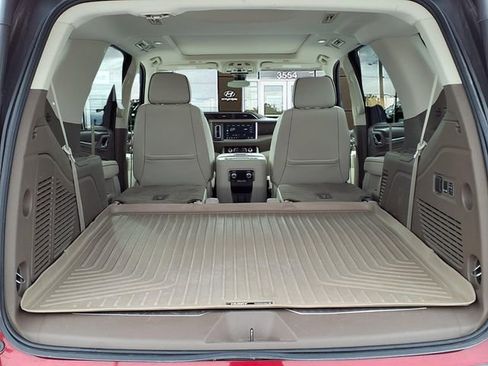 Used 2021 GMC Yukon Denali w/ Denali Premium Package image 7