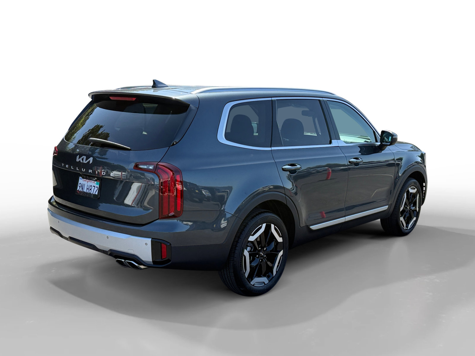 Used 2024 Kia Telluride S FWD image 5