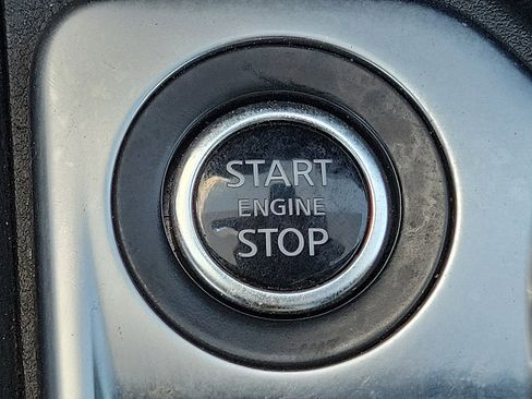 Used 2024 Nissan Sentra SR w/ Lighting Package FWD image 17
