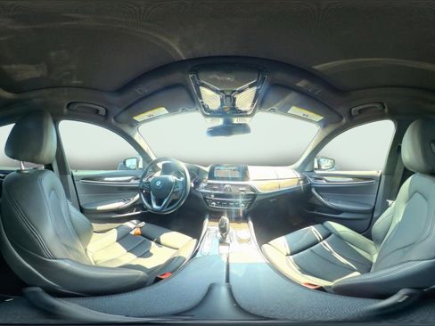 Used 2020 BMW 530i w/ Convenience Package image 34