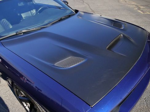 Used 2017 Dodge Challenger SRT Hellcat image 36