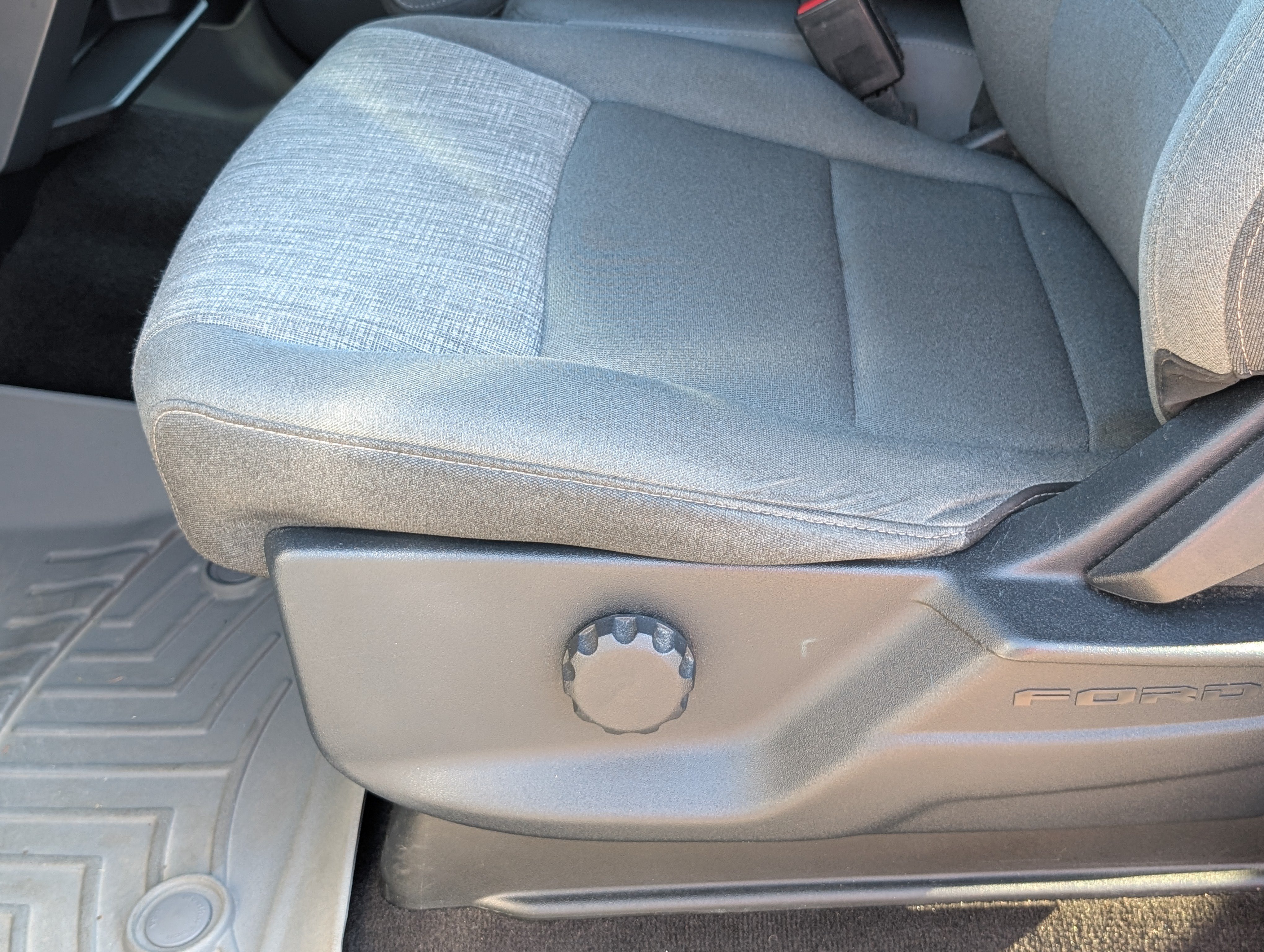 Used 2021 Ford F150 XLT AWD/4WD image 11