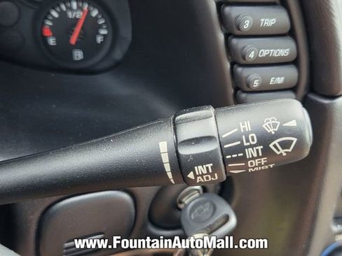 Used 2004 Chevrolet Corvette Coupe w/ Preferred Equipment Group RWD image 23