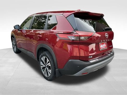 Used 2023 Nissan Rogue SV AWD/4WD image 3