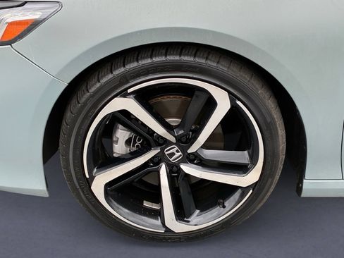 Used 2022 Honda Accord Sport image 9