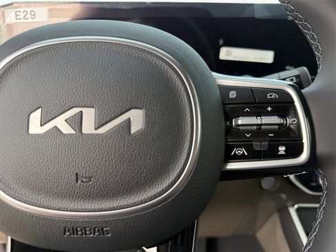 New 2026 Kia Carnival EX image 26