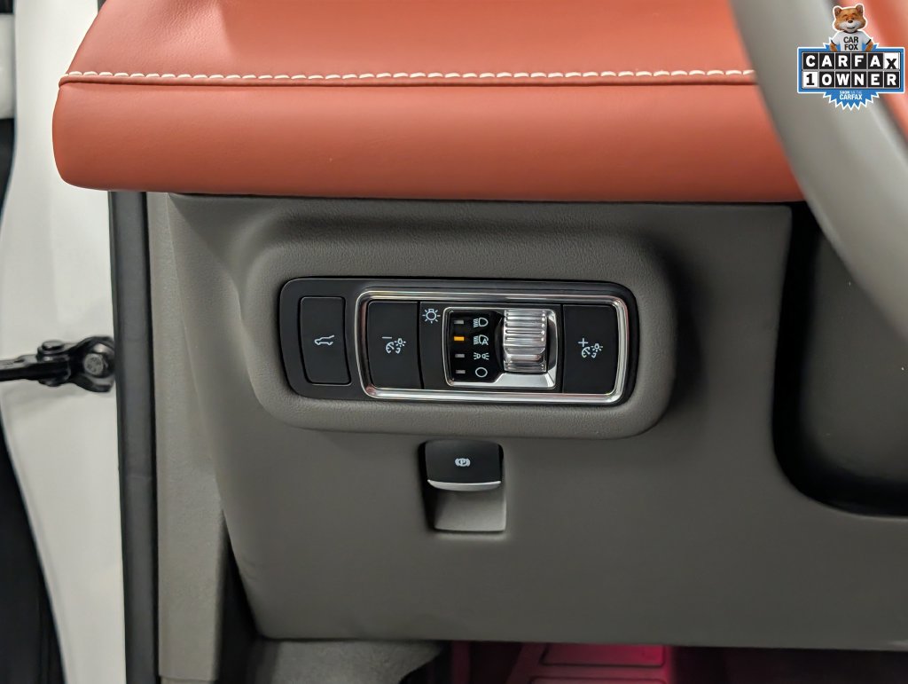 Used 2024 Lincoln Nautilus Black Label AWD/4WD image 24