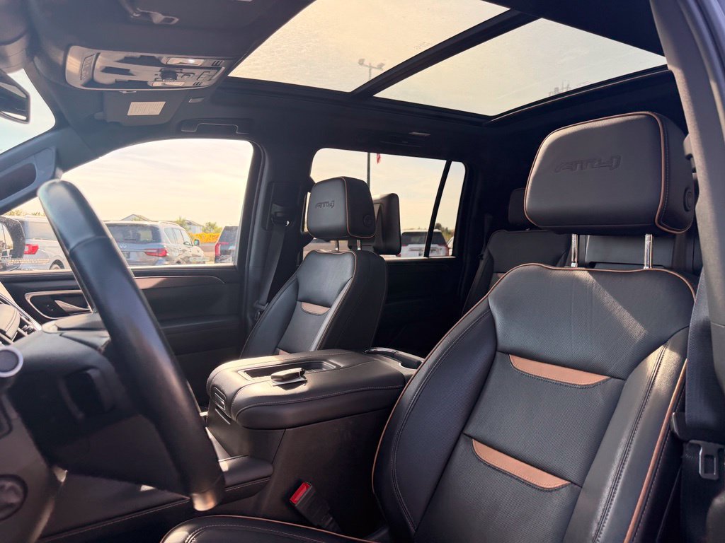 Used 2023 GMC Yukon XL AT4 w/ AT4 Premium Plus Package AWD/4WD image 24