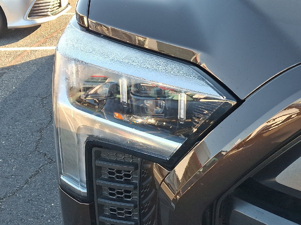 Certified 2025 Toyota Tundra Limited AWD/4WD image 9