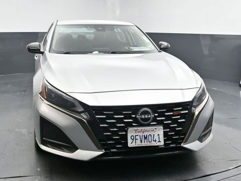 Used 2023 Nissan Altima 2.5 SR image 3