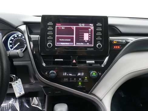 Used 2023 Toyota Camry LE FWD image 18