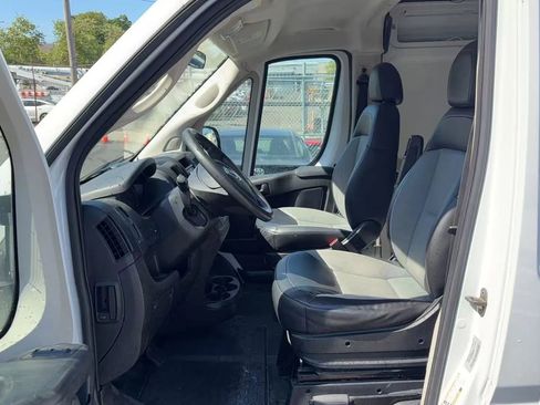 Used 2017 RAM ProMaster 2500 FWD image 9