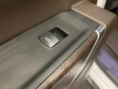 Used 2022 GMC Sierra 1500 Denali w/ Denali Premium Package image 18