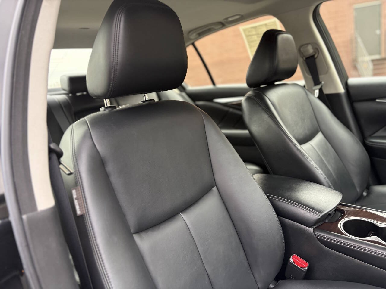 Used 2018 INFINITI Q50 Luxe w/ Essential Package (3.0T Luxe) AWD/4WD image 14