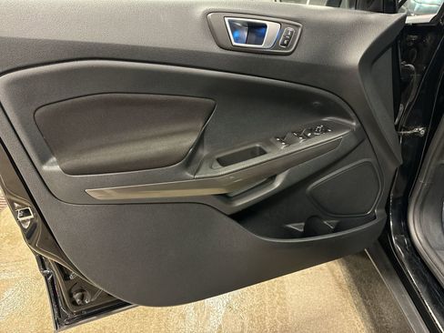 Used 2019 Ford EcoSport SE w/ SE Convenience Package image 18