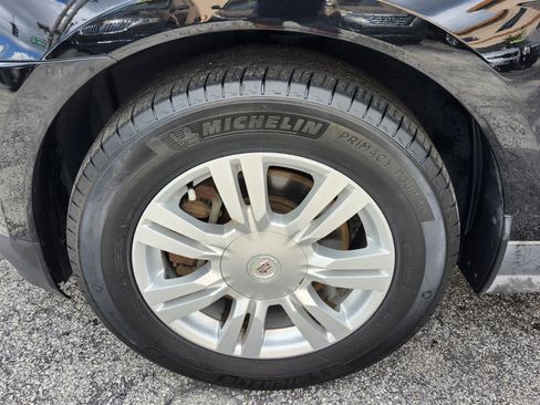 Used 2012 Cadillac SRX FWD image 17