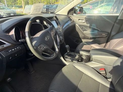 Used 2017 Hyundai Santa Fe Sport FWD image 8