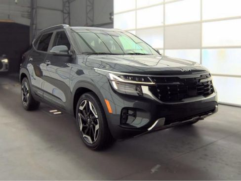 Used 2024 Kia Seltos SX w/ SX Sunroof Package AWD/4WD image 4