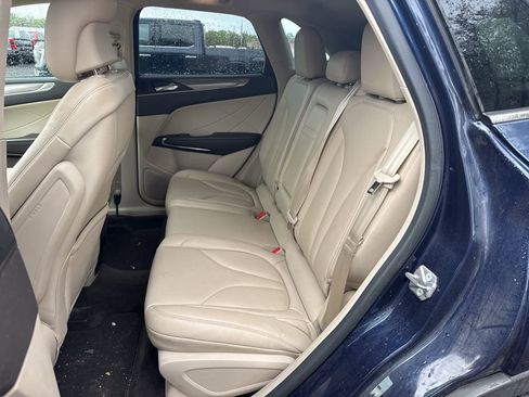 Used 2017 Lincoln MKC Premiere image 12