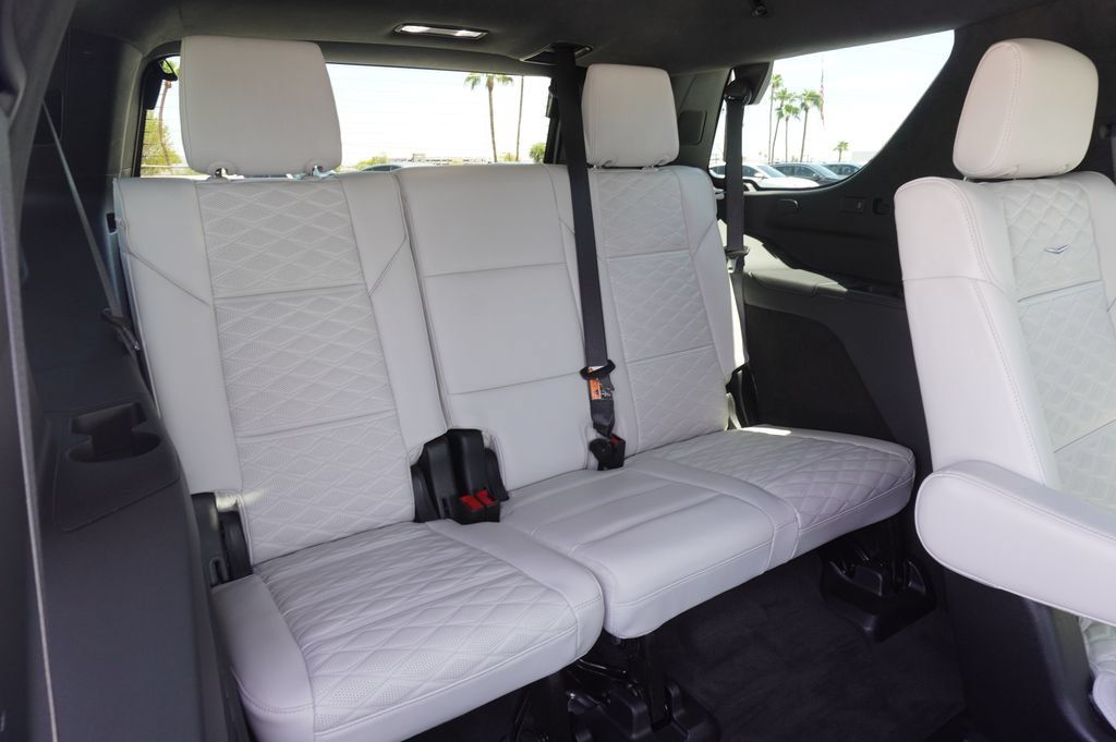 Certified 2026 Cadillac Escalade Platinum Sport w/ LPO, ONYX Package AWD/4WD image 10