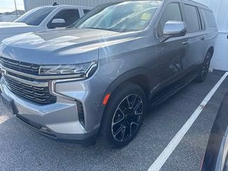 Used 2022 Chevrolet Suburban RST w/ Sport Performance Package AWD/4WD video 2