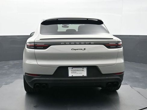 Certified 2022 Porsche Cayenne S AWD/4WD image 22