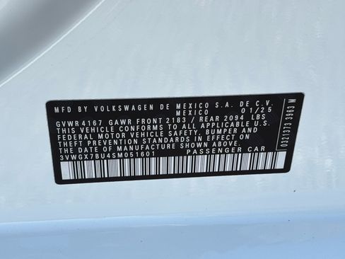 Certified 2025 Volkswagen Jetta SEL image 30