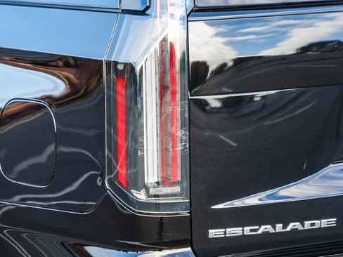 Used 2025 Cadillac Escalade Sport w/ Touring Package image 8