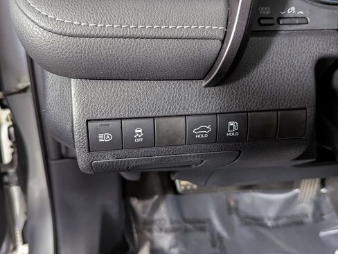Used 2019 Toyota Camry SE FWD image 28