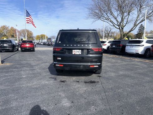 Used 2023 Jeep Wagoneer L Series II image 4