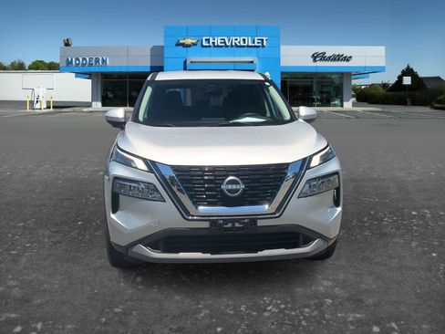Used 2023 Nissan Rogue SV FWD image 8