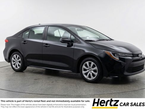 Used 2025 Toyota Corolla LE image 1