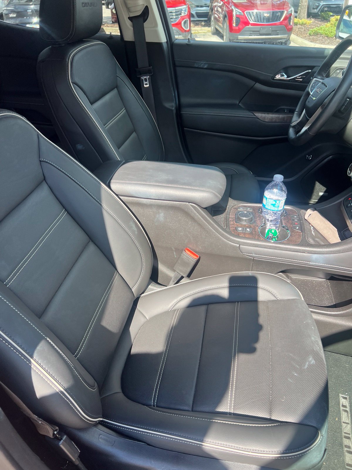 Used 2023 GMC Acadia Denali FWD image 11