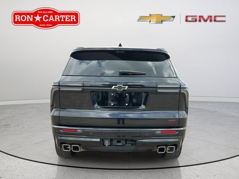 Used 2024 Chevrolet Traverse RS FWD image 5