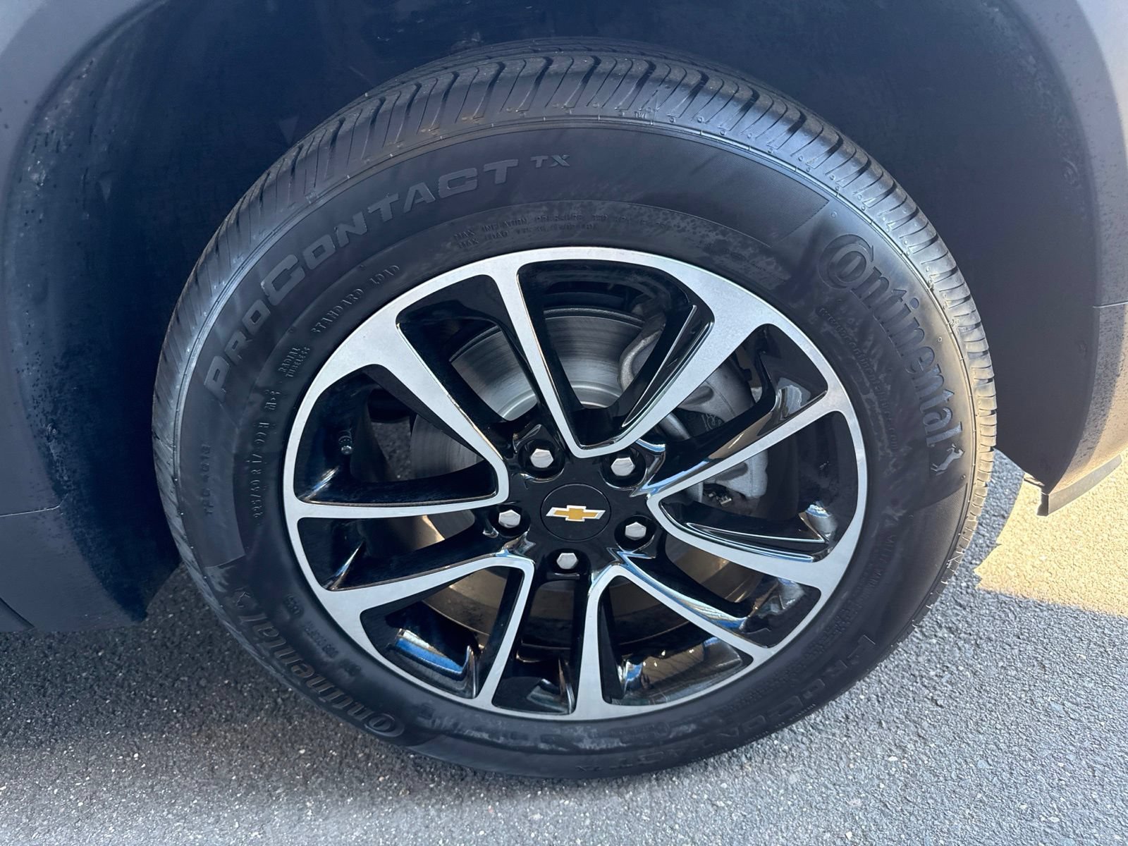 Used 2025 Chevrolet TrailBlazer LT AWD/4WD image 12