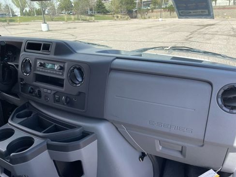 New 2024 Ford E-450 and Econoline 450 Super Duty w/ Driver's Safety Package RWD image 32