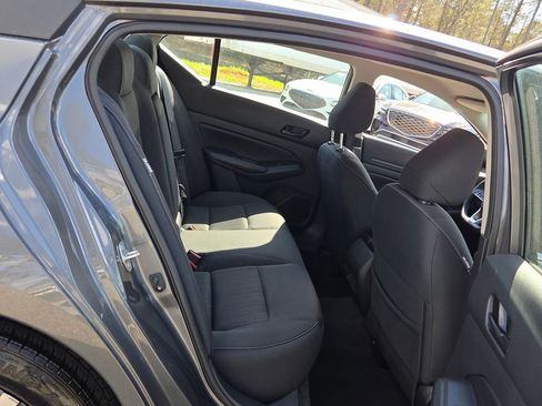 Used 2025 Nissan Altima 2.5 SV image 14