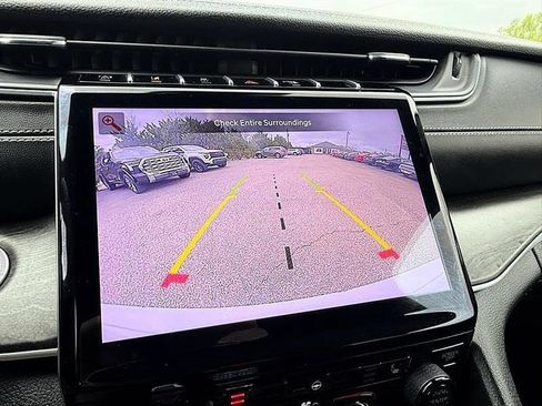 Used 2025 Jeep Grand Cherokee Limited image 43