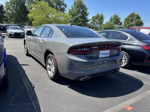 Used 2023 Dodge Charger SXT w/ Cold Weather Package RWD image 14