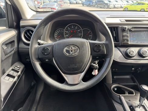 Used 2016 Toyota RAV4 LE image 25