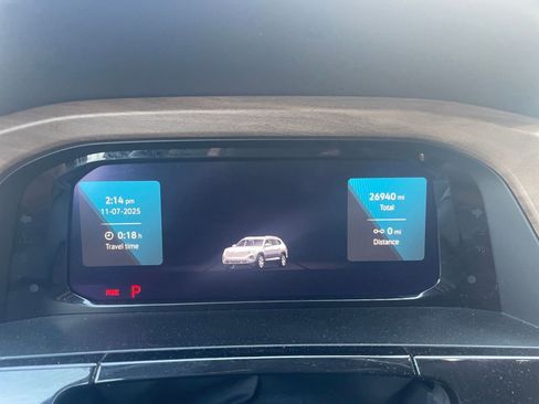 Used 2025 Volkswagen Atlas SE image 36