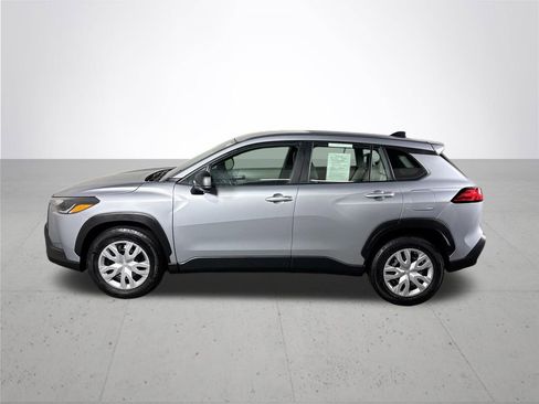 Used 2024 Toyota Corolla Cross L AWD/4WD image 9