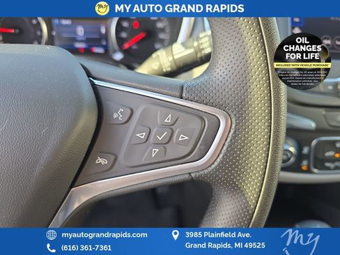 Used 2023 Chevrolet Equinox LT AWD/4WD image 16