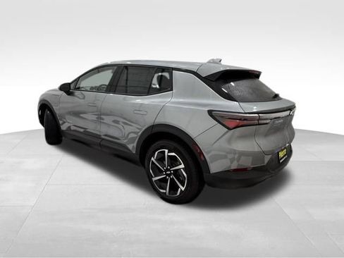 New 2026 Chevrolet Equinox EV LT image 2