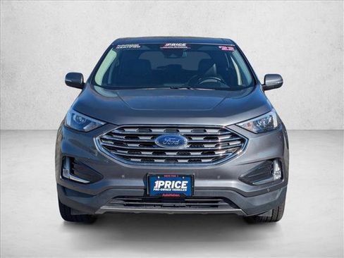 Used 2022 Ford Edge Titanium image 2