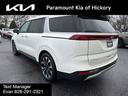 Used 2024 Kia Carnival EX image 5