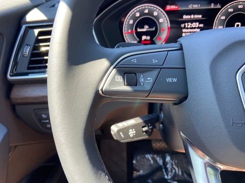 Used 2025 Audi Q5 2.0T Premium Plus AWD/4WD image 18
